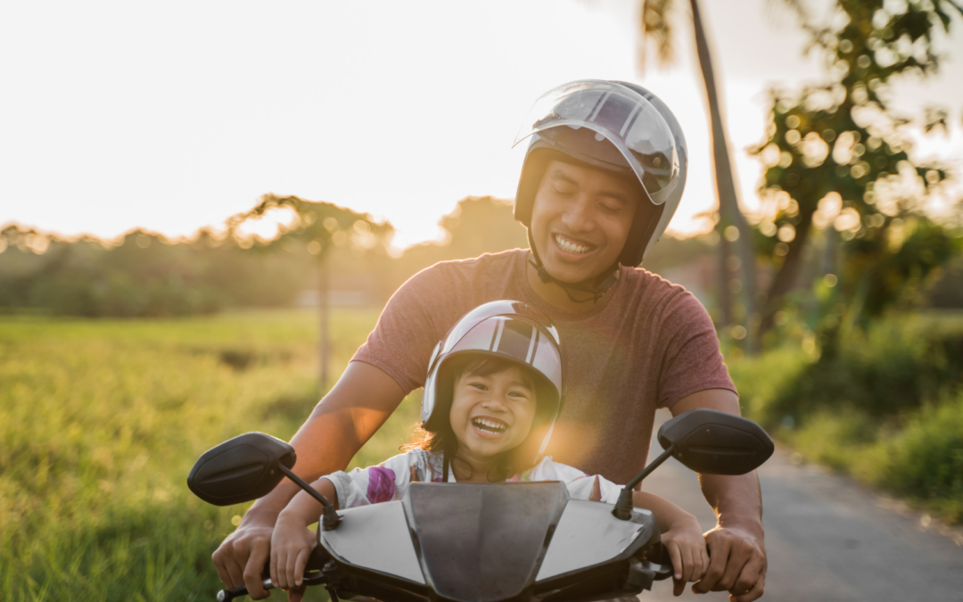 CAN KIDS RIDE ON MOTORCYCLES? MINIMUM AGE BY STATE